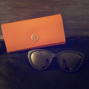 Tory Burch Sunglasses ❤️ For Beth ONLY❤️